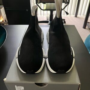 WOMEN'S SPEED 2.0 KNIT SNEAKER